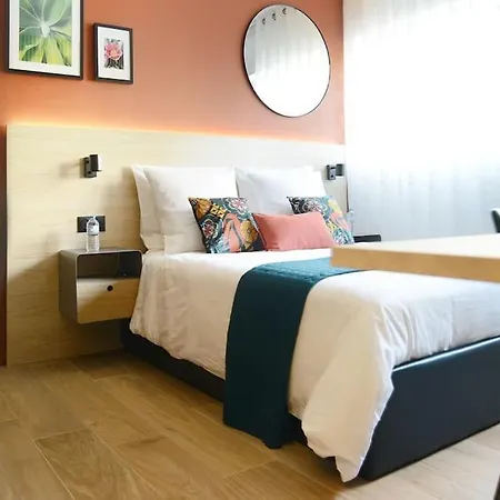 Chic Croix-barbieux Apartamento *